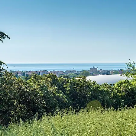 N106 - Numana, Con Giardino * Numana