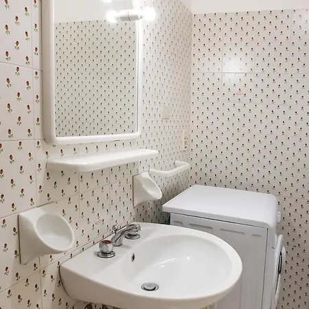 N106 - Numana, Con Giardino